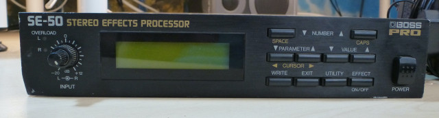 BOSS PRO SE-50 Stereo Effects Processor. DSP 1/2 rack con interfaz MIDI