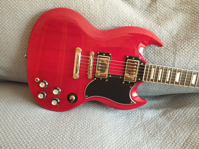 Tokai SG guitarra eléctrica