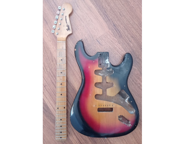 Cuerpo y mastil de guitarra eléctrica antigua