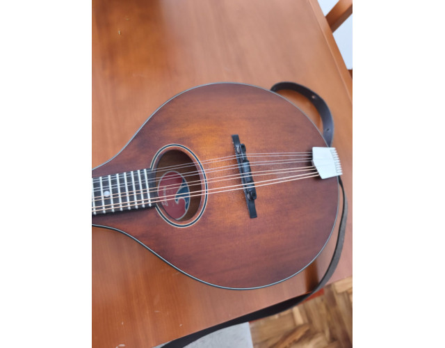 Mandolina Eastman PCH-M104
