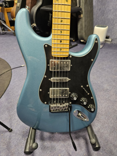 FENDER STRATOCASTER HSH