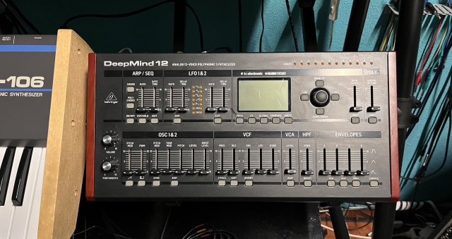 Behringer Deepmind 12D