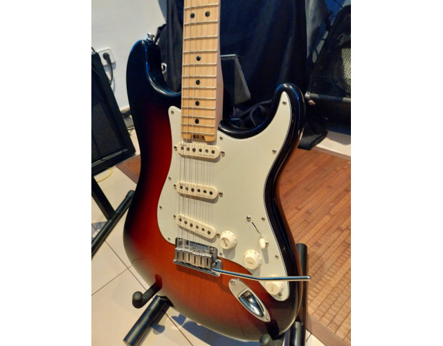 Fender Stratocaster Elite IMPECABLE