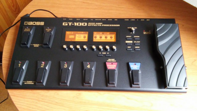 BOSS GT100