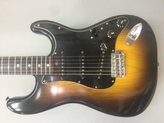 Vendo-Fender  Stratocaster del 79 (1800€)