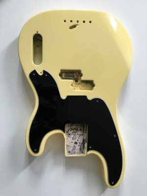 Cuerpo Original Fender Mike Dirnt Vintage White + Golpeador