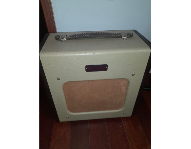 Fender Champion 600 Reissue