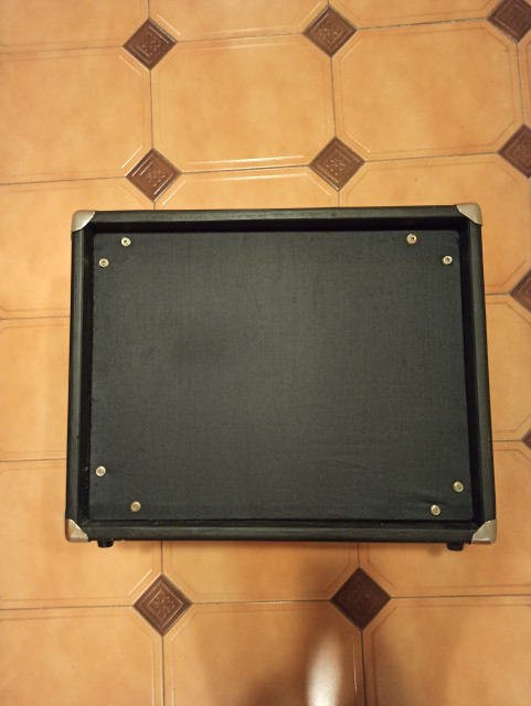 Pantalla 1x12 artesanal Celestion Marquee 16 Ohm 66w