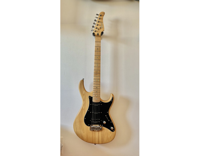 Guitarra Cort G 260 Poro Natural