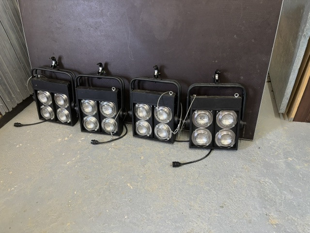 Cegadoras 4 lamparas Showtec con dimmer