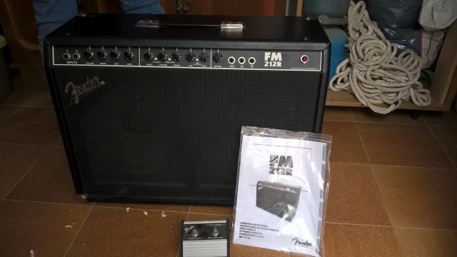 Vendo Fender FM212R 100W (REBAJADO)