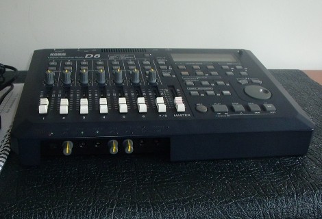Korg D8 ...
