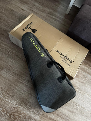 A ESTRENAR Strandberg Venture Gig Bag