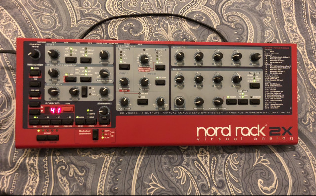 Nord Rack 2X ( Estado Nuevo )