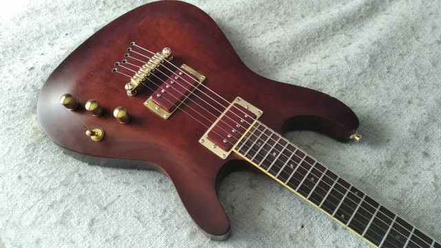 Guitarra Ibanez Sz320mh