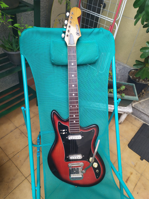 COLUMBUS 60s/70s Made in Japan (Teisco/ Mosrite/ Univox/Burns inspired). PROJECT guitar