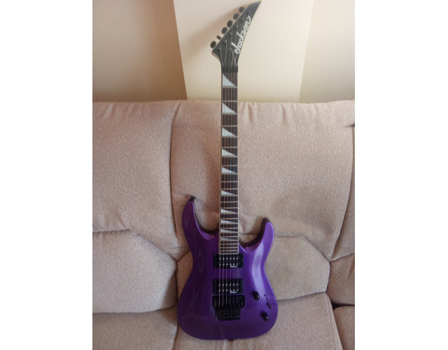 JACKSON JS32 DKA AH PURPLE GUITARRA ELECTRICA Con Estuche Duro