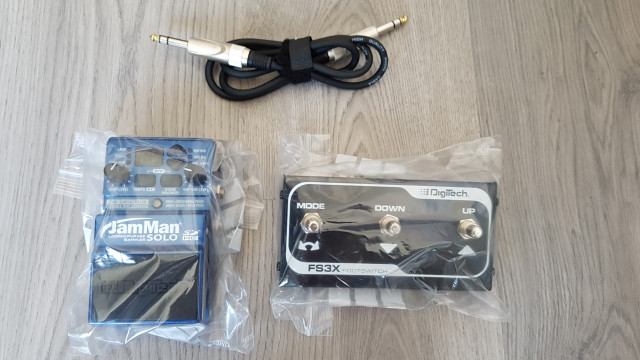 DIGITECH JAMMAN SOLO + FOOTSWITCH + CABLE ESTEREO