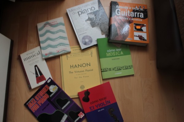 Libros de partituras, lenguaje musical, métodos
