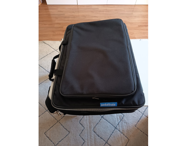 Pedaltrain 3 con funda blanda nueva