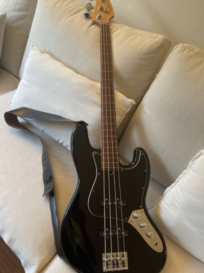 Fender Jazz Bass AM Standard J Bass RW BLK FL - Fretless