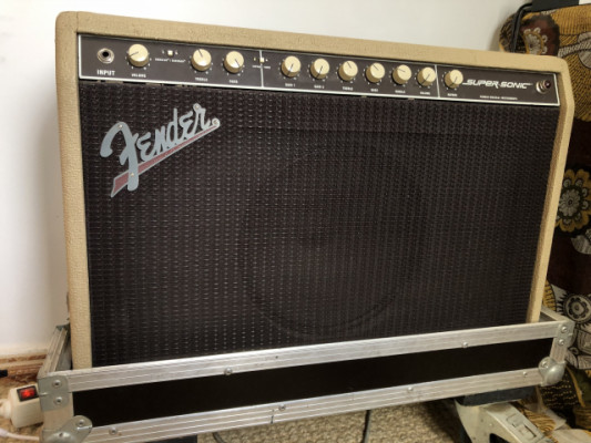 Ampli Fender Super-Sonic 60w valvulas