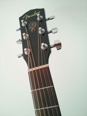 Guitarra acústica Fender