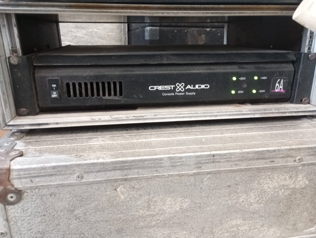 Mesa de sonido crest gtx