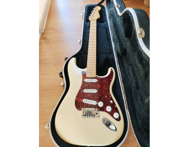 Fender American Deluxe Stratocaster 2006