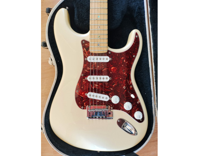 Fender American Deluxe Stratocaster 2006