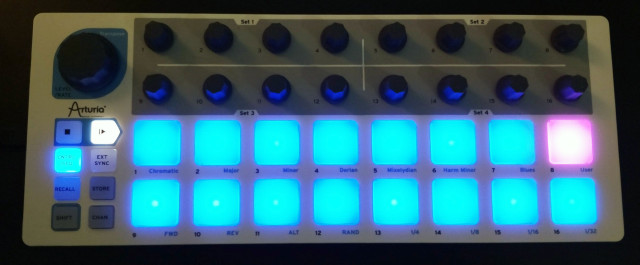 Arturia Beatstep, secuenciador y controlador MIDI