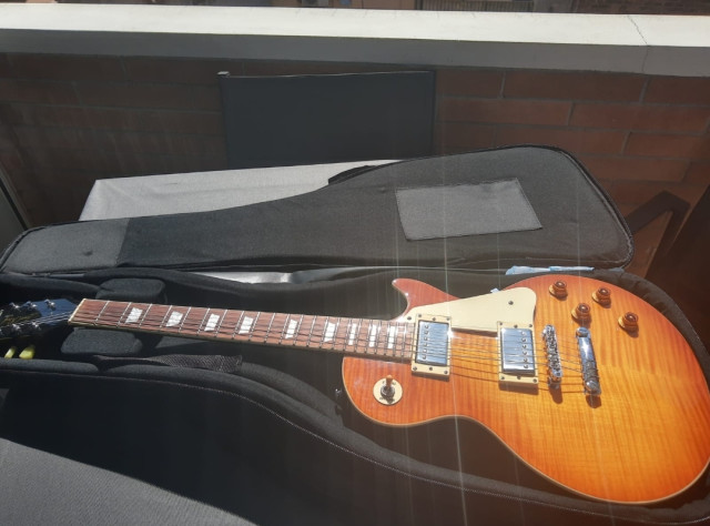 Guitarra Tokai Les Paul Love Rock