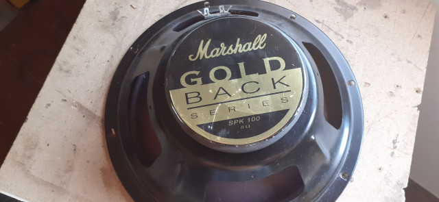 Altavoces celestion marshall Gold back 12" a 4ohmios y otro a 8ohmios