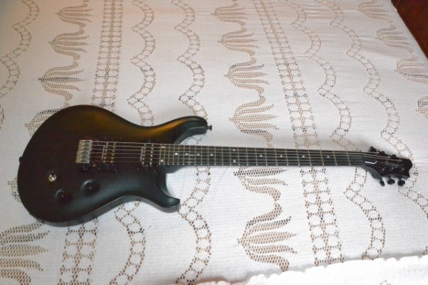 Guitarra Mensinger Joker Custom