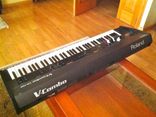 PianoRoland VR-700 V-combo