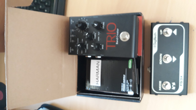 Digitech Trio Band + footswitch