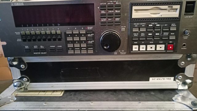 Multipista Yamaha D-24