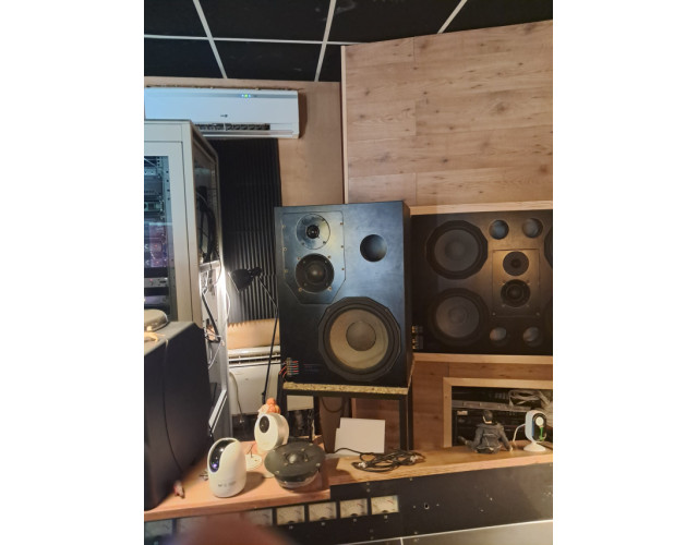 monitores de estudio quested h112