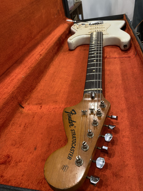 Fender Stratocaster de 1973 (RESERVADA)