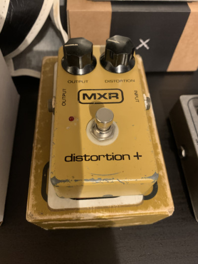 Mxr distortion Plus de 1980 , con led