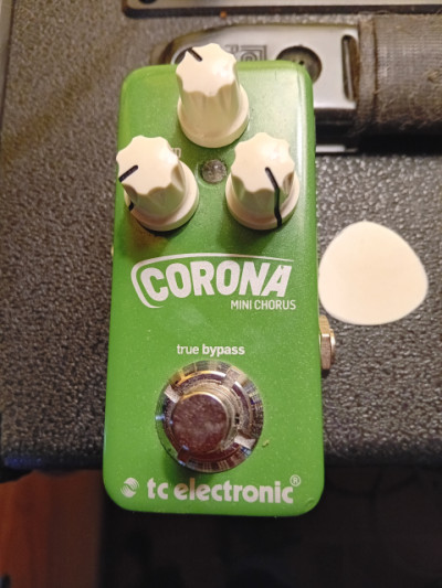 Tc electronic mini corona chorus