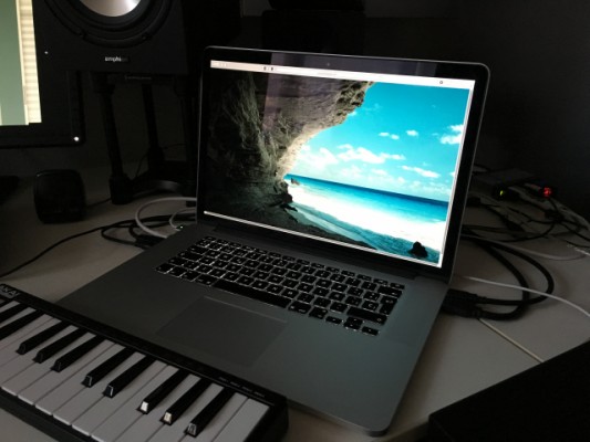 MacBook Pro 15" Retina 16 GB RAM 1 TB HD en Garantía