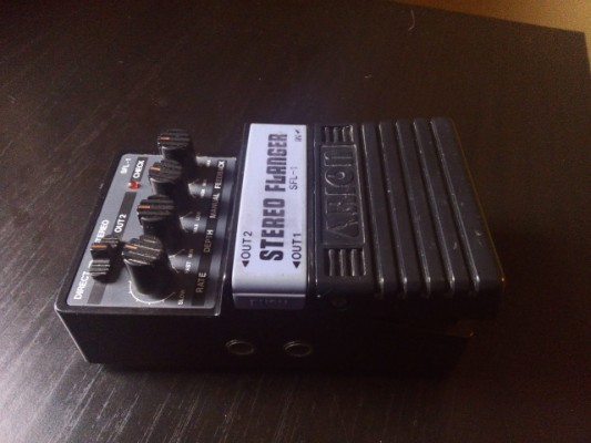 ARION Stereo Flanger SFL-1 (Made in JAPAN) Años 80.