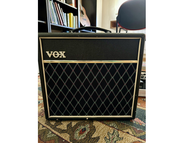 VOX Pathfinder 15R