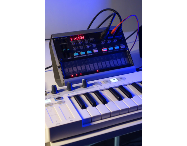 Soporte para Korg Volca (diseño propio, variedad colores)