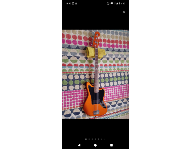 Squier Jaguar naranja