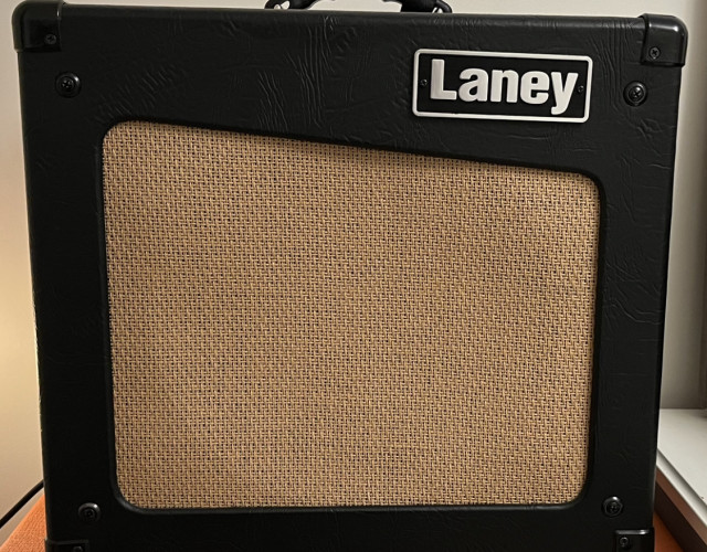 Laney cub 12 r con Eminence Legend GB128