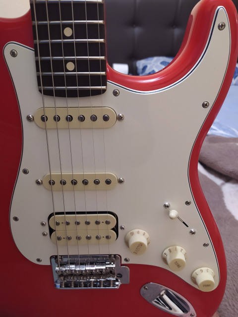 Golpeador Fender Stratocaster Player II