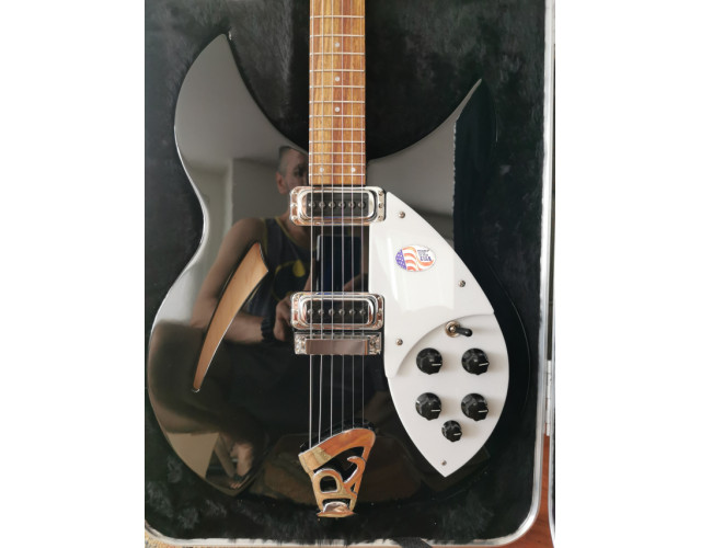 Rickenbacker 330 Jetglo 2024 .Guitarra Nueva sin estrenar.