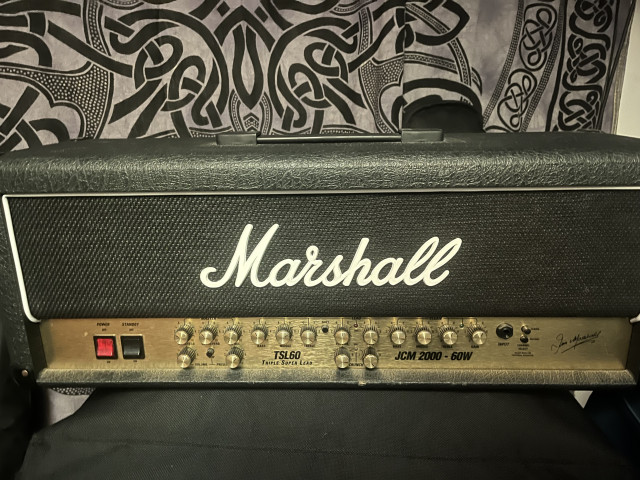 Marshall JCM 2000 TSL 60(+2 footswitch cambio de canal )